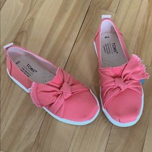 Toms size 10t kids